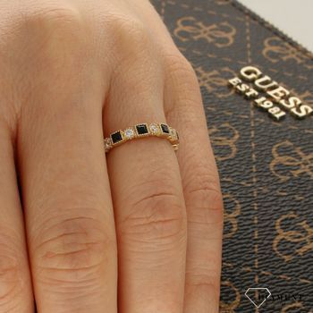 Złoty pierścionek obrączka z kolorowymi cyrkoniami PI 5785A. Złoty pierścionek z kolorowymi cyrkoniami. Złoty pierścionek z drobnymi cyrkoniami. Złoty pierścionek obrączka. Złoty pierścionek idealny na pr (2).jpg